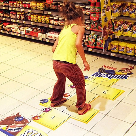 напольная графика